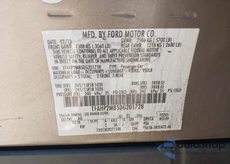 2013 Ford Police Interceptor z USA, uszkodzony, nr VIN 1FAHP2M85DG201728